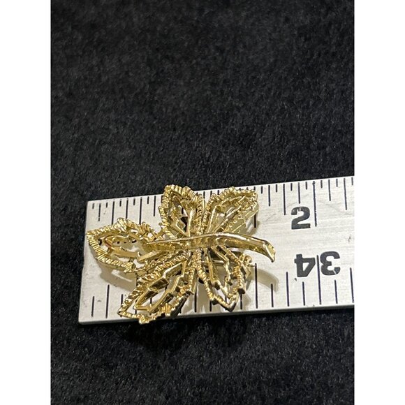 Vintage Gerrys Gold-Tone Maple Leaf Brooch Pin - Picture 5 of 6